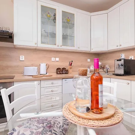 Апартаменты Vila Evio Trebon Тршебонь